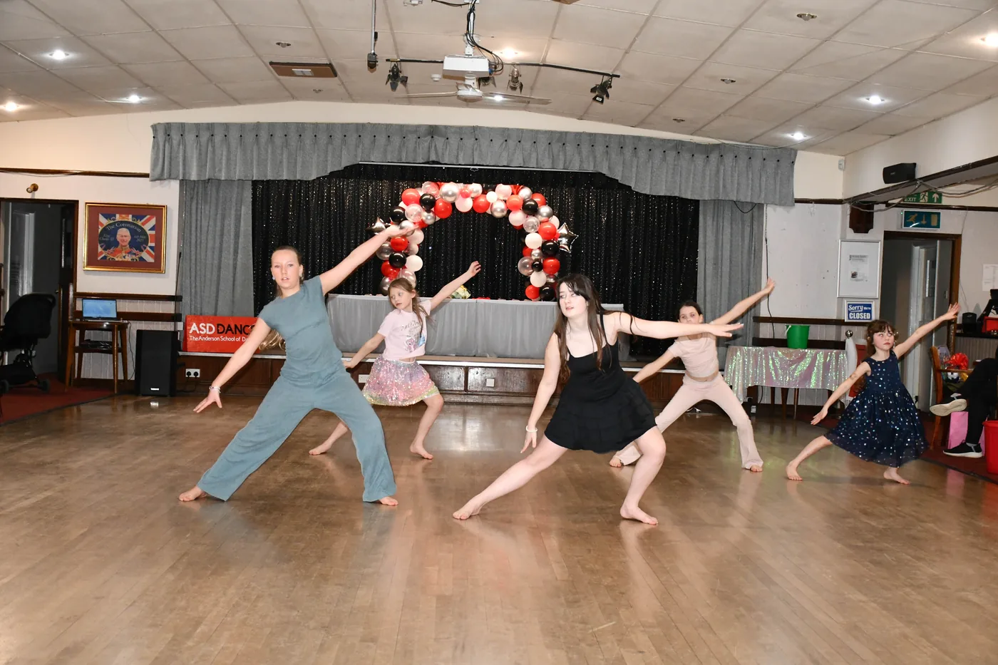 ASD Dance students rehearsing together in the studio